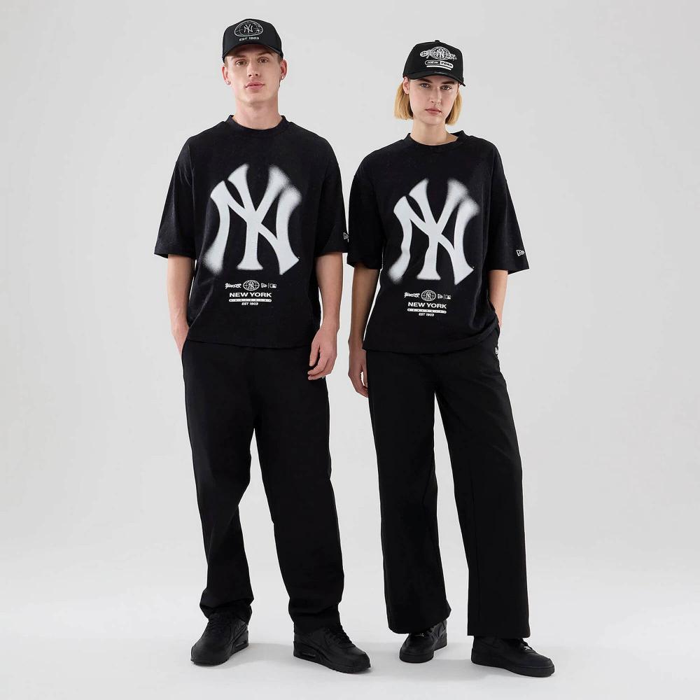 Tričko NEW ERA New York Yankees MLB Graphic Boxy Black T-Shirt čierne