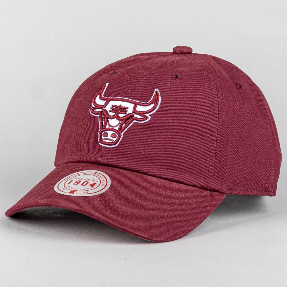 Šiltovka Mitchell & Ness NBA Fashion Basic Strapback Chicago Bulls tmavo-fialová