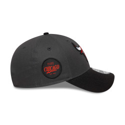 Šiltovka New Era Chicago Bulls NBA Sidepatch Charcoal 9FORTY Adjustable Cap tmavošedá