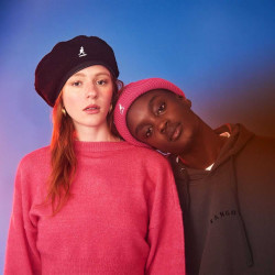 Kangol Nylon Plush Rev Beret Black/Electric Pink