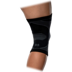 Návlek na koleno McDAVID Knee Sleeve / 4-Way Elastic With Gel Buttress Black