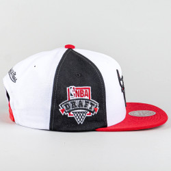 Šiltovka Mitchell & Ness Chicago Bulls Core I Snapback biela/čierna