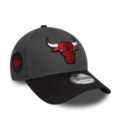 Šiltovka New Era Chicago Bulls NBA Sidepatch Charcoal 9FORTY Adjustable Cap tmavošedá
