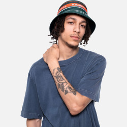 Klobúk KANGOL® TROPIC GAME STRIPE LAHINCH čierny