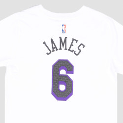 Nike Nk Essential Ce N&N Ss Tee - 8-20Y - La Lakers Lebron White/Purple