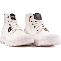 Palladium Pampa Hi Patch Star White