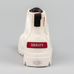 Palladium Pampa Hi Patch Star White