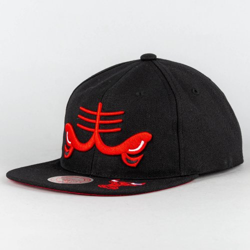 Mitchell & Ness DEAD REMIX DEADSTOCK SNAPBACK HWC CHICAGO BULLS Black