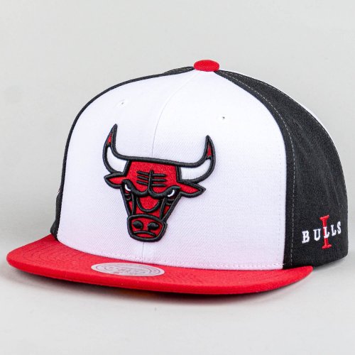 Šiltovka Mitchell & Ness Chicago Bulls Core I Snapback biela/čierna